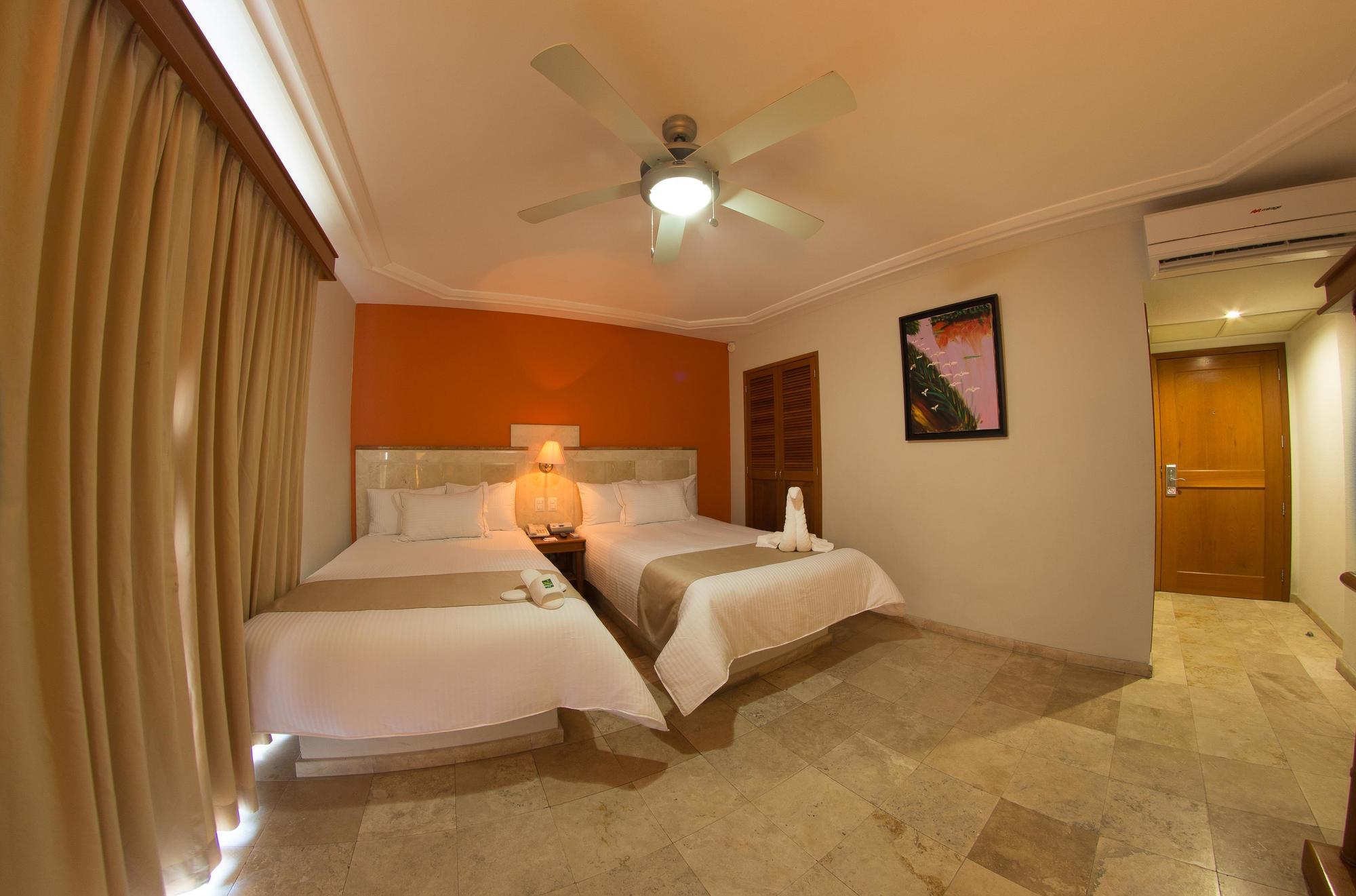 Quality Inn Mazatlan Ngoại thất bức ảnh